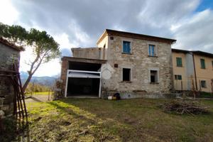 CASA SEMINDIPENDENTE A SOGLIANO AL RUBICONE