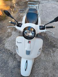 vespa gts 300 