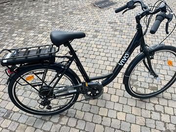 Bicicletta con pedalata assistita