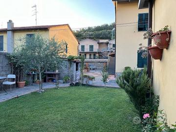 Casa indipendente di 196 m² con più di 5 locali e 