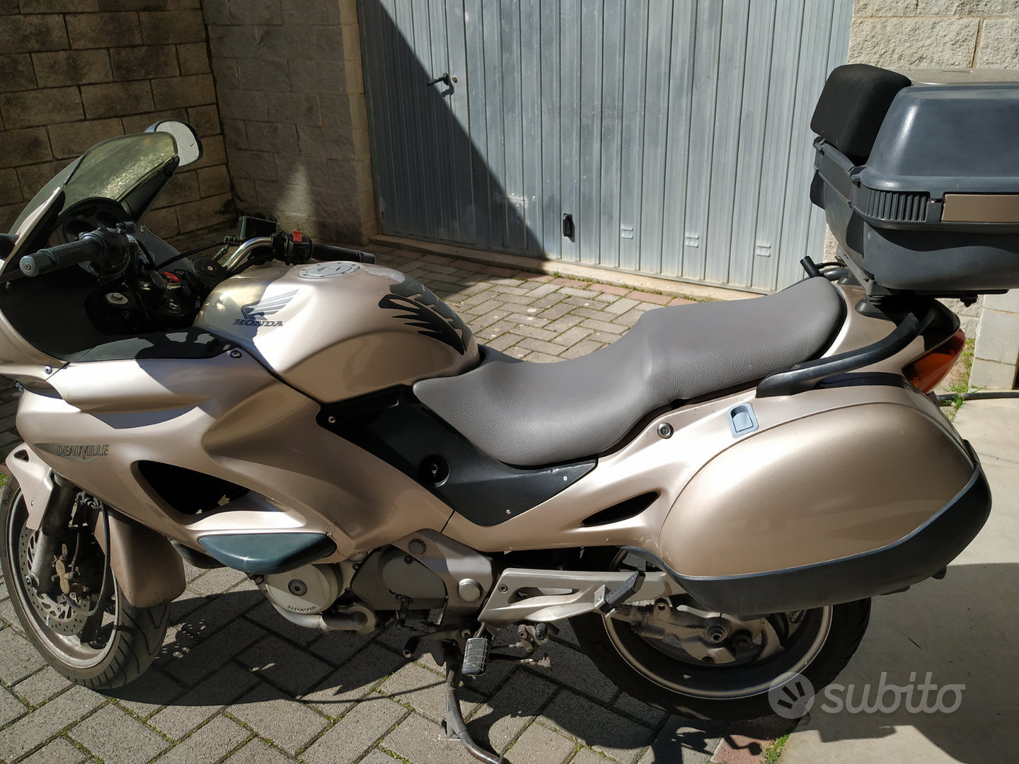 Honda Deauville 650 Moto e Scooter In vendita a Siena