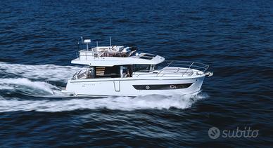 Beneteau 37 Swift Trawler 37 FLYBRIDGE