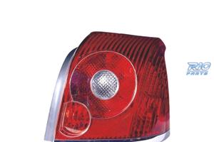 FANALE DESTRO PER TOYOTA AVENSIS SEDAN 4P 06-08