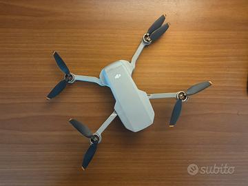 DJI Mini 2 Fly More Combo