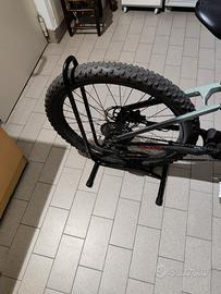 cavalletto porta bici da terra 