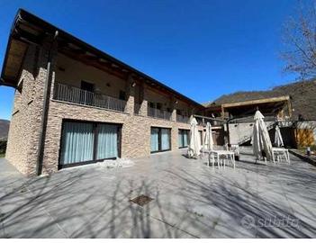 Immobile in asta di 2884 m² con più di 5 locali e 
