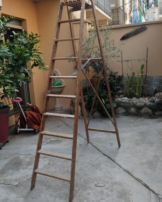 scala in legno vecchia 