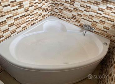 Vasca idromassaggio angolare 130x130