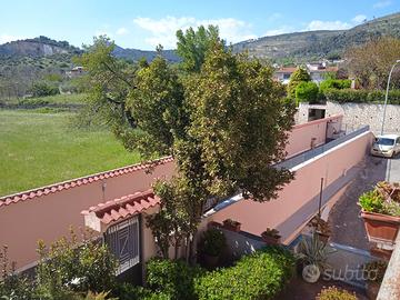 Villa in zona residenziale