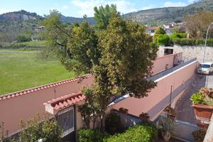 Villa in zona residenziale