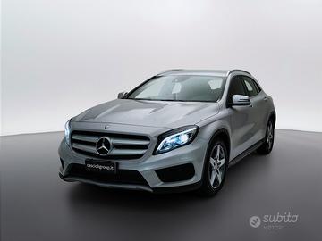 MERCEDES-BENZ GLA-X156 2014 - GLA 220 d Premium 4m