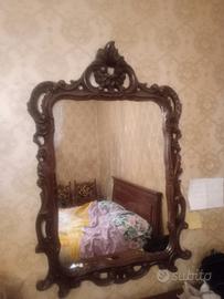 specchiera in legno intagliato 