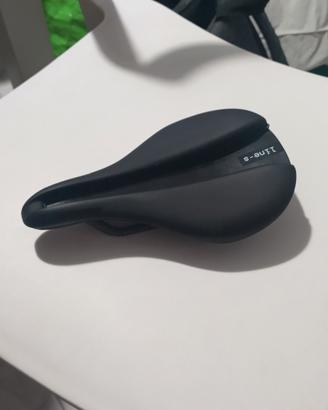Sella Cannondale Line S Carbon Flat 142MM (Nero)