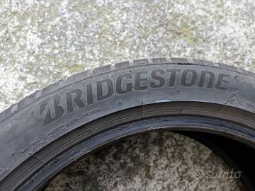 Gomme invernali Bridgestone 215/50 r19 93T