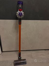 Dyson V8 absolute