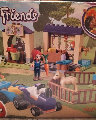 lego Friends 42361 La scuderia dei puledri di Mia 