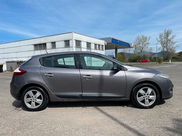 Renault Megane III  1.5 dCi 110 CV