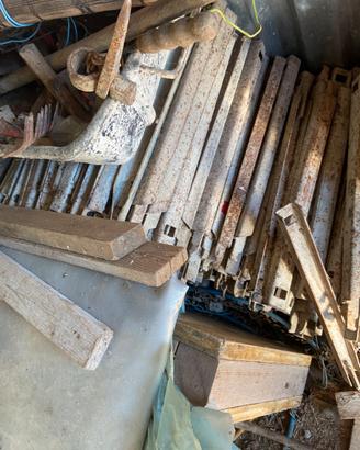 Materiale per impalcatura