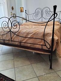 Letto matrimoniale in ferro battuto marca Ciacci