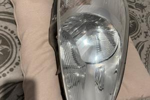 Fanale fiat grande punto anteriore destro