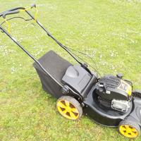 Rasaerba con trazione