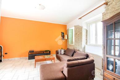 CASA SEMINDIPENDENTE A ORTONA