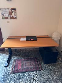 Scrivania ufficio