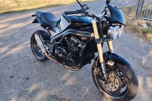 speed triple Black 