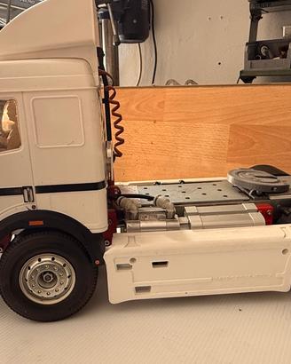 Tamiya camion radiocomandato 1/14