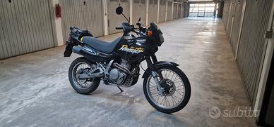 Honda NX650 Dominator 1999