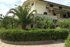 Lunghi periodi per operai/insegnanti fuori sede -