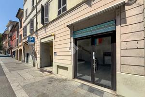 NEGOZIO A PIACENZA