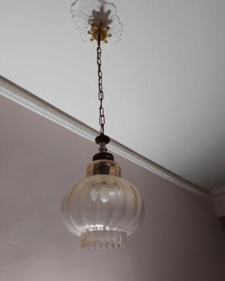 Lampadario ovale in vetro