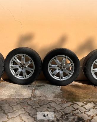 cerchi lega evoque 18 pollici e gomme termiche