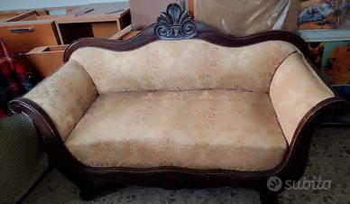 Divano Luigi Filippo in noce metà XIX secolo