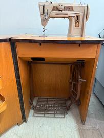 Macchina da cucire Singer 401M anni ‘60