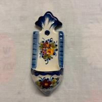 Acquasantiere e specchio