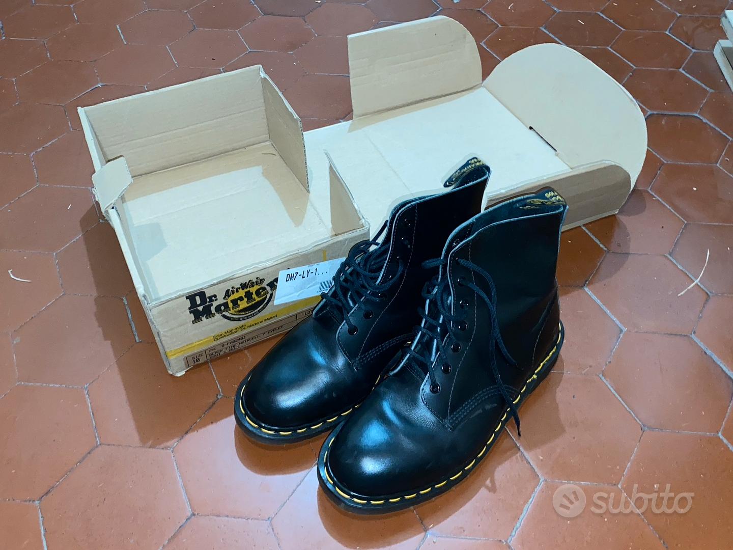 Subito on sale dr martens