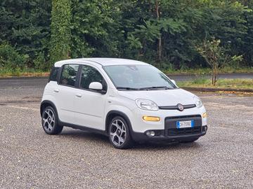 Fiat Panda 1.0 FireFly S&S Hybrid Red CV-69 E6 Man