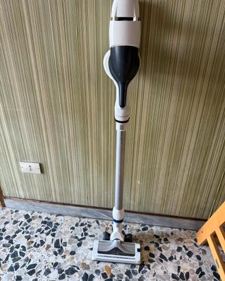 Scopa elettrica Rowenta air force tecnology