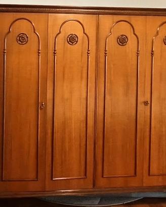 Armadio classico a 6 Ante in legno massiccio 