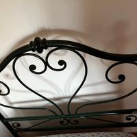 Letto Singolo in ferro battuto con comodino