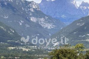 Rustico / Casale di 400 m² con più di 5 locali e b