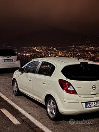 Opel corsa D 2012