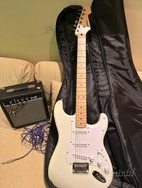 Squire stratocaster + amplificatore fender + borsa