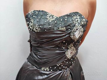 Abito da sera ricamato