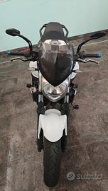Moto Yamaha 600 fz6