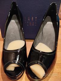 décolleté in vernice nera Stuart Weitzman