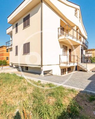 Appartamento di 80 m² con 3 locali a Roma