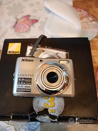 macchina fotografica nikon